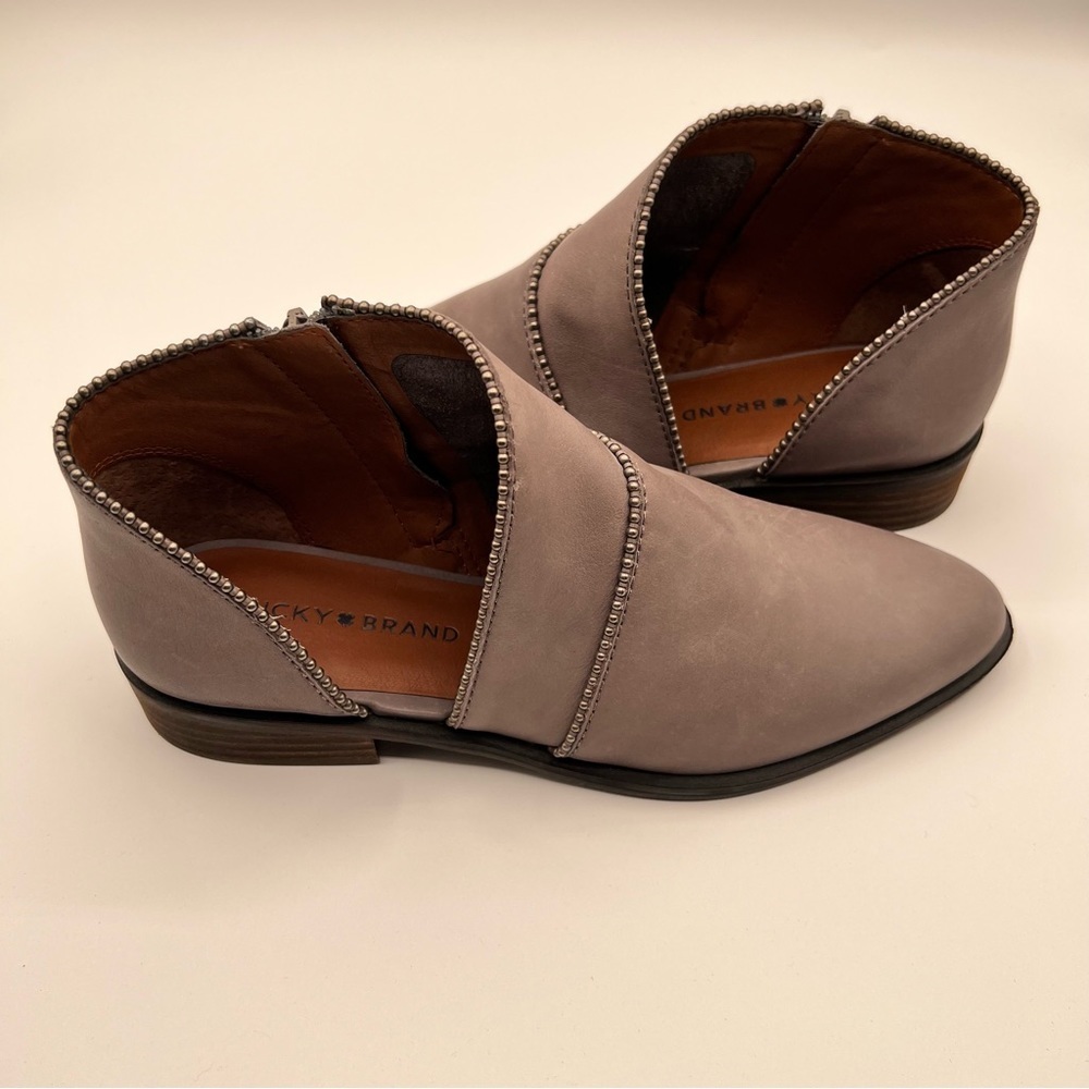 Super cute gray Lucky 🍀 Brand Booties.